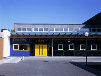 Eingangssituation des Schulzentrums, Lehrte-Süd