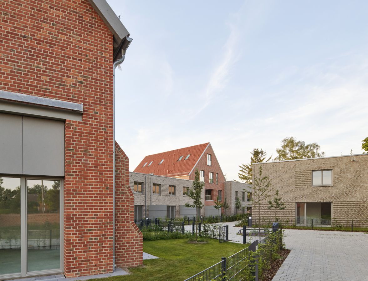 Alt und Neu auf dem Raupert Hof, Hannover